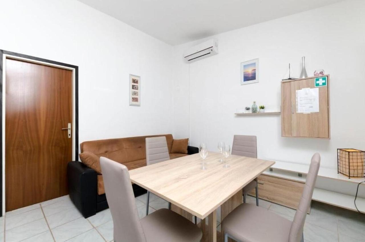 Apartment Brnabic Rogoznica  Exterior photo